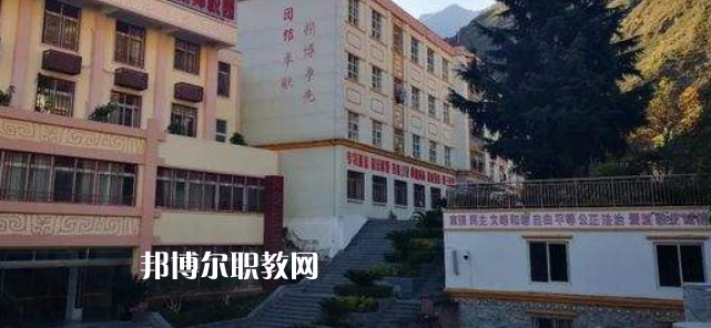 威州民族師范學(xué)校2022年報(bào)名條件、招生要求、招生對(duì)象