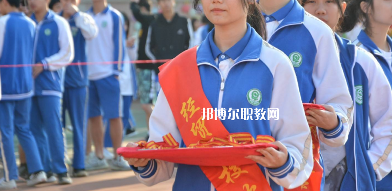 東莞經(jīng)濟(jì)貿(mào)易學(xué)校2022年報(bào)名條件、招生要求、招生對(duì)象