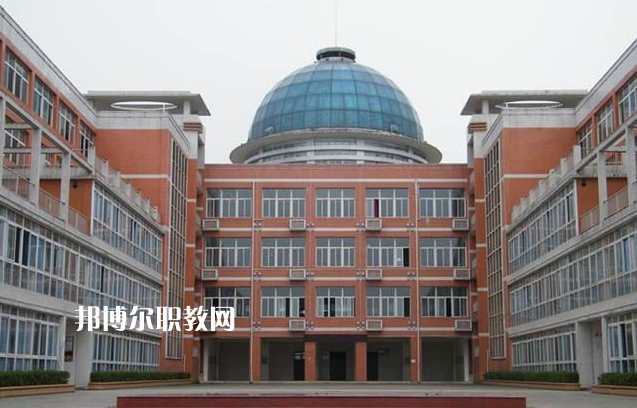 重慶大足職業(yè)教育中心2022年報名條件、招生要求、招生對象