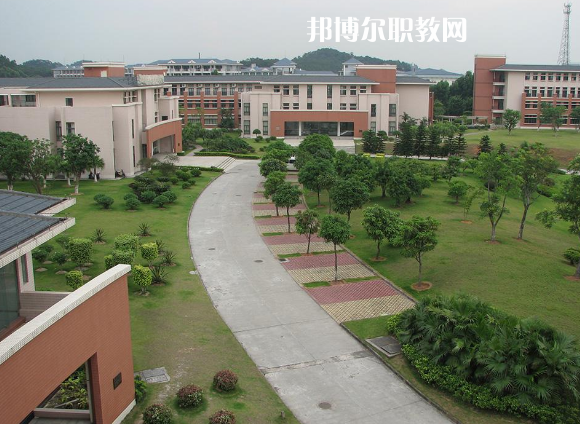 富寧縣民族職業(yè)高級(jí)中學(xué)2022年報(bào)名條件、招生要求、招生對(duì)象