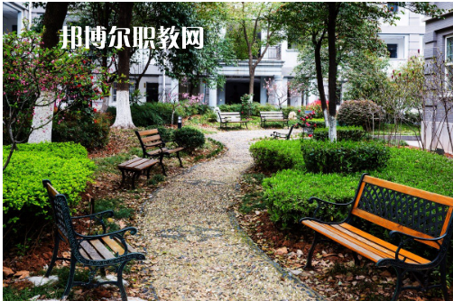 南京財經(jīng)高等職業(yè)技術(shù)學(xué)校2022年報名條件、招生要求、招生對象
