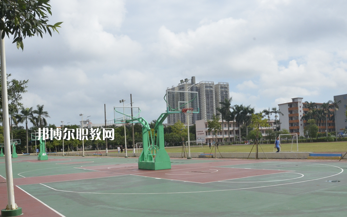 馬關縣民族職業(yè)高級中學2022年報名條件、招生要求、招生對象