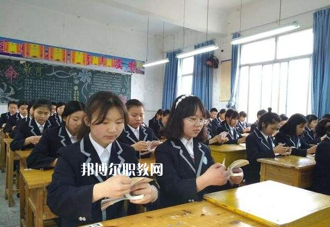重慶墊江職業(yè)教育中心2022年報(bào)名條件、招生要求、招生對(duì)象