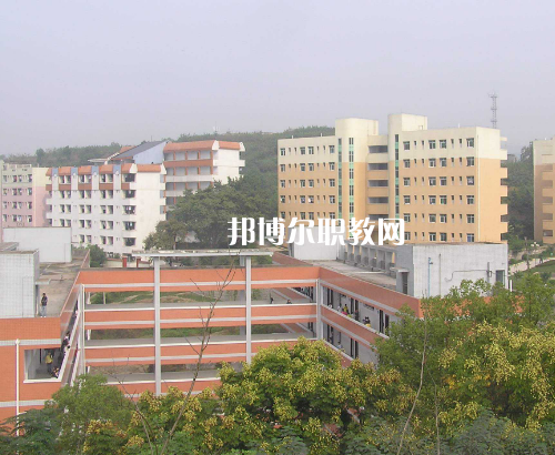 重慶貿(mào)易中等職業(yè)學(xué)校2022年報名條件、招生要求、招生對象