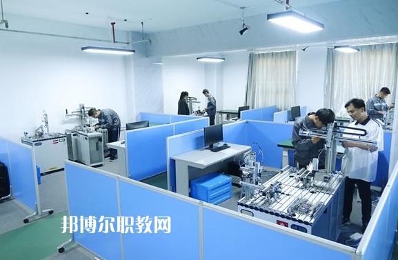 邯鄲第一財經(jīng)學(xué)校2022年報名條件、招生要求、招生對象