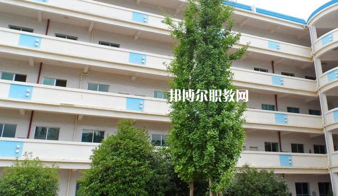 貴陽(yáng)衛(wèi)生學(xué)校2022年報(bào)名條件、招生要求、招生對(duì)象