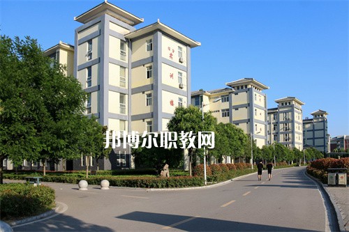 安徽亳州技師學(xué)院2022年報名條件、招生要求、招生對象