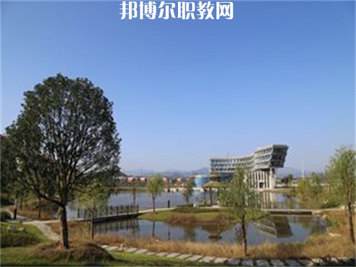 峨山縣職業(yè)高級中學2022年報名條件、招生要求、招生對象