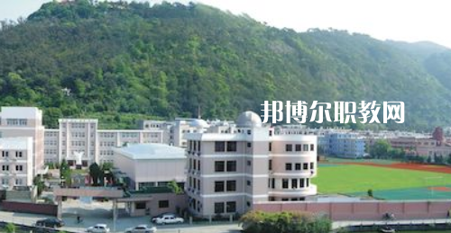 昆明鐵路機(jī)械學(xué)校2022年報(bào)名條件、招生要求、招生對象
