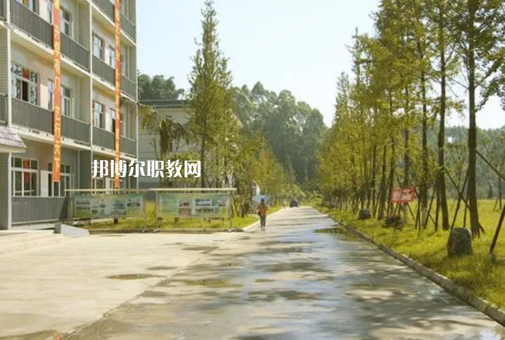 樂山嘉州衛(wèi)生職業(yè)學(xué)校怎么樣、好不好