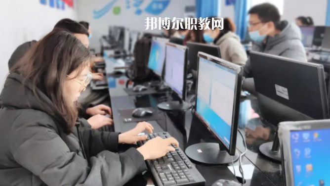 合肥中科信息工程技工學(xué)校2022年報(bào)名條件、招生要求、招生對(duì)象