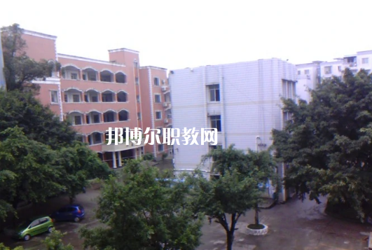 四川省隆昌縣城關(guān)職業(yè)中學(xué)2022年報名條件、招生要求、招生對象