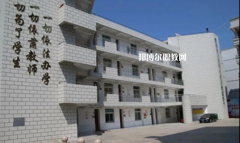 阜陽(yáng)現(xiàn)代職業(yè)教育學(xué)校2022年報(bào)名條件、招生要求、招生對(duì)象