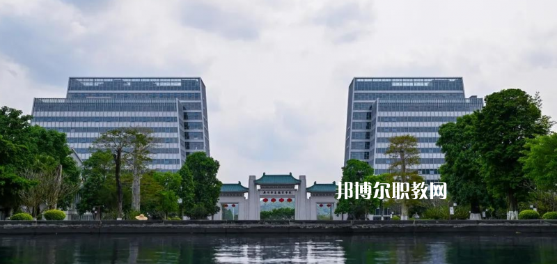 廣東華夏技工學(xué)校2022年報(bào)名條件、招生要求、招生對(duì)象