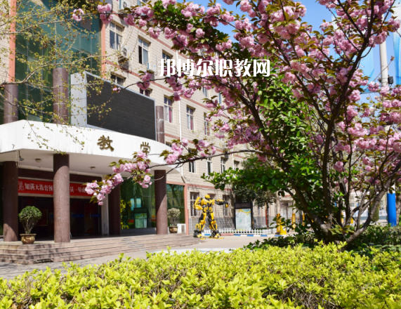 石家莊法商中等專業(yè)學(xué)校2022年報(bào)名條件、招生要求、招生對(duì)象