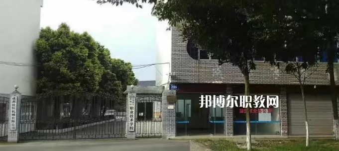 成都莊園機(jī)電職業(yè)技術(shù)學(xué)校怎么樣、好不好