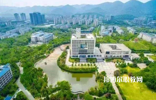 重慶醫(yī)科學(xué)校2022年報(bào)名條件、招生要求、招生對(duì)象