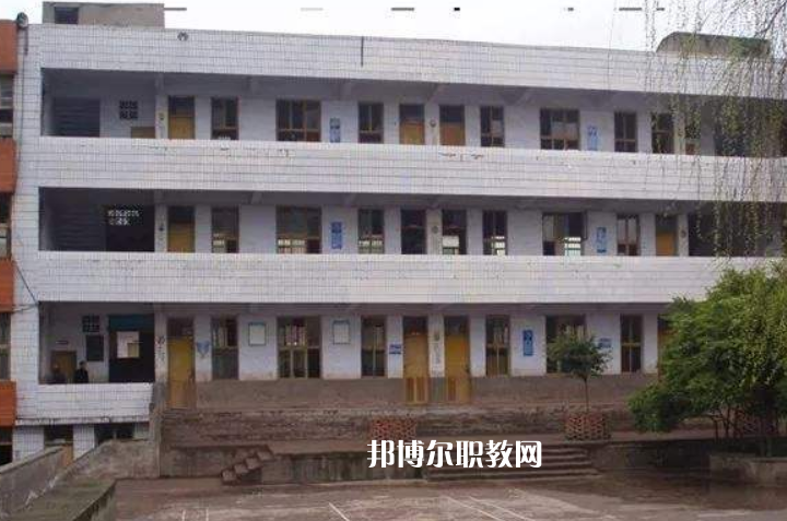 岳池白廟職業(yè)中學(xué)校2022年報(bào)名條件、招生要求、招生對象