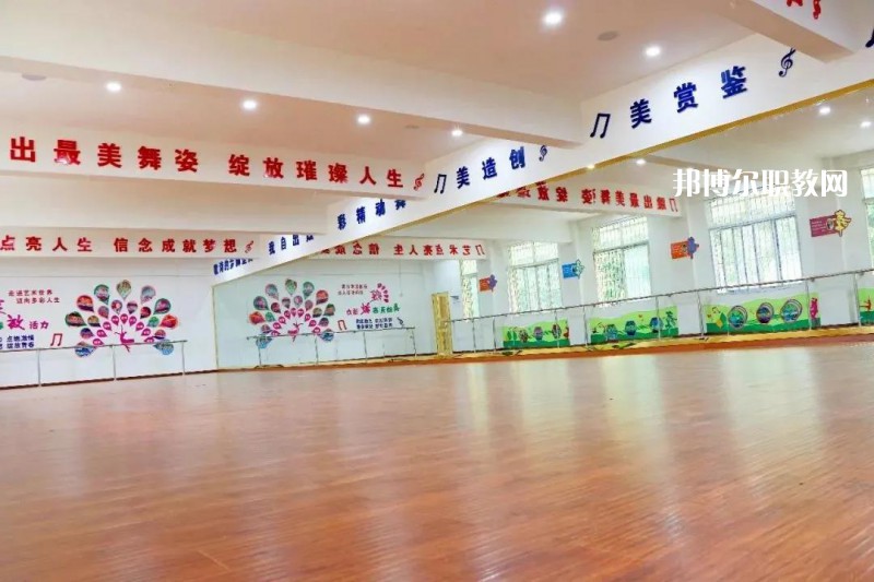 宜賓敘州區(qū)柳嘉職業(yè)技術(shù)學(xué)校2022年報(bào)名條件、招生要求、招生對象