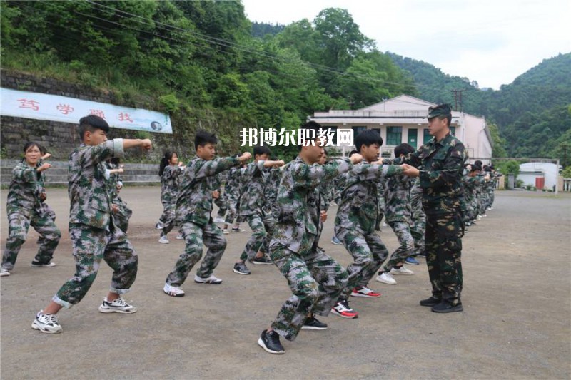 達州百島湖職業(yè)技術(shù)學(xué)校2022年報名條件、招生要求、招生對象