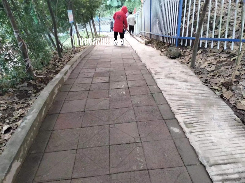 宜賓東方職業(yè)技術(shù)學(xué)校2022年報(bào)名條件、招生要求、招生對(duì)象