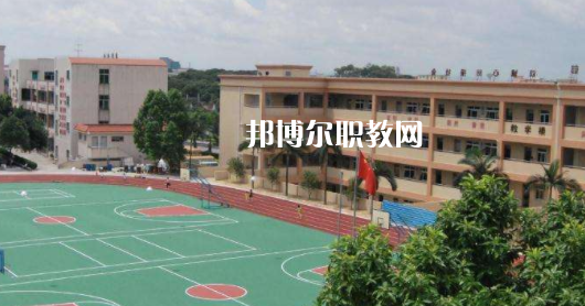 楚雄醫(yī)藥高等?？茖W(xué)校2022年報名條件、招生要求、招生對象