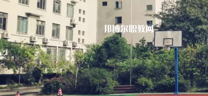 云南冶金高級(jí)技工學(xué)校2022年學(xué)費(fèi)、收費(fèi)多少