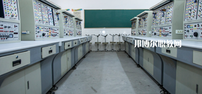 四川省青神中等職業(yè)學(xué)校2022年學(xué)費(fèi)、收費(fèi)多少