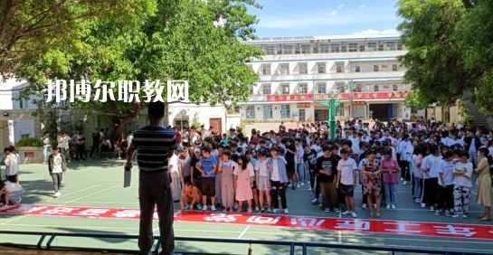 攀枝花商貿(mào)電子職業(yè)技術(shù)學校2022年招生錄取分數(shù)線