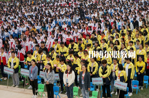 湖南醫(yī)藥職業(yè)中等專業(yè)學(xué)校2022年報名條件、招生要求、招生對象