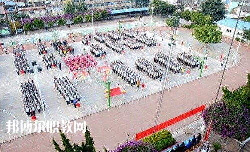 云龍縣民族職業(yè)高級中學(xué)報名條件、招生要求、招生對象