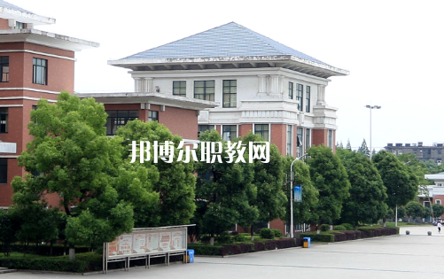 荊州機械電子工業(yè)學校2022年怎么樣、好不好