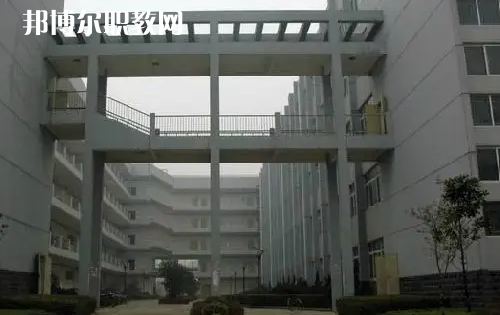 武漢建筑工程學(xué)校2022年報(bào)名條件、招生要求、招生對象