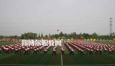 武漢衛(wèi)生學(xué)校2022年報(bào)名條件、招生要求、招生對象