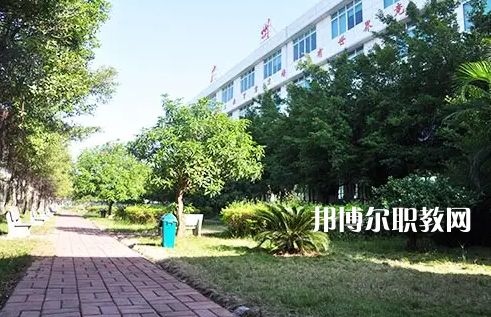 華中信息商務技工學校2022年怎么樣、好不好
