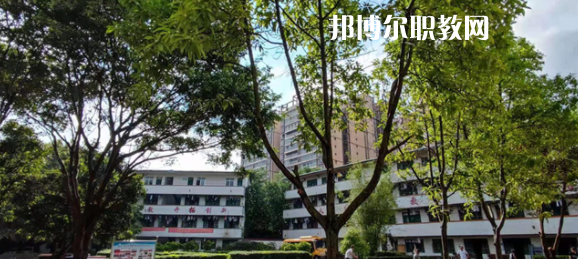 廣西玉林市現(xiàn)代職業(yè)技術(shù)學校2022年報名條件、招生要求、招生對象