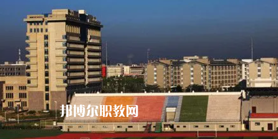 安徽高職?？圃盒Ｅ琶?6強(qiáng)
