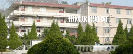 內(nèi)江市市中區(qū)科特電腦職業(yè)技術(shù)學(xué)校2023年學(xué)費(fèi)、收費(fèi)多少