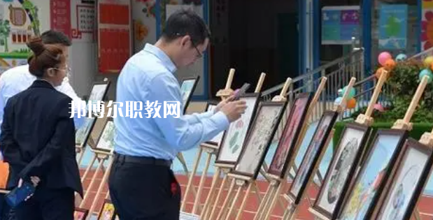 汶川縣特殊教育學(xué)校地址在哪里，哪個地區(qū)，哪個城市?