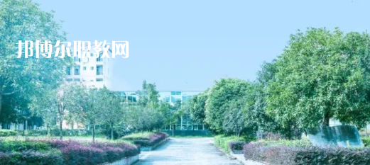 成都新高技工學(xué)校地址在哪里，哪個(gè)地區(qū)，哪個(gè)城市?