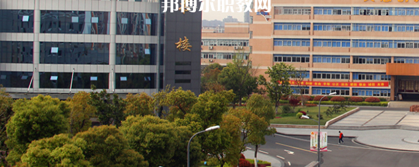 江蘇聯(lián)合職業(yè)技術(shù)學(xué)院無錫機電分院地址在哪里，哪個地區(qū)，哪個城市?