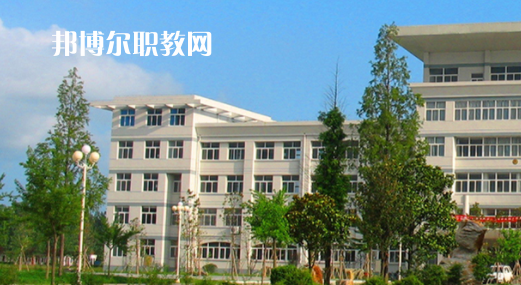 徐州經(jīng)濟技術(shù)開發(fā)區(qū)工業(yè)學校地址在哪里，哪個地區(qū)，哪個城市?