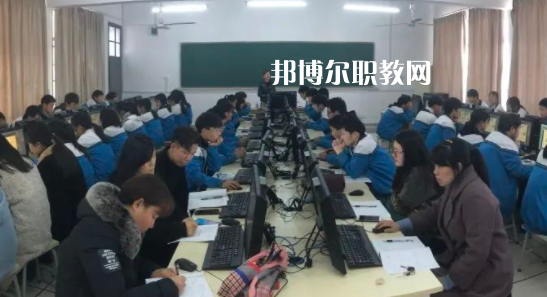衢州市翔宇中等專業(yè)學(xué)校地址在哪里，哪個(gè)地區(qū)，哪個(gè)城市?