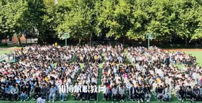 陜西工程科技高級(jí)技工學(xué)校地址在哪里，哪個(gè)地區(qū)，哪個(gè)城市?