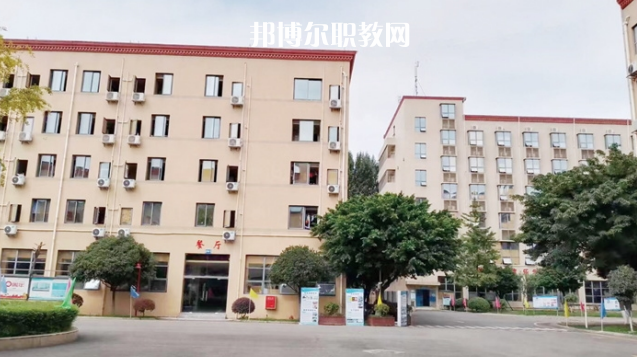 四川科華高級技工學校醫(yī)藥衛(wèi)生類對口高考班地址在哪里，哪個地區(qū)，哪個城市?