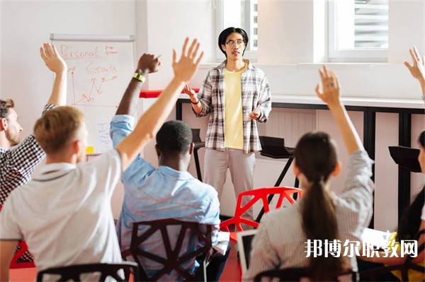 重慶黔江區(qū)民族職業(yè)教育中心有哪些招生專(zhuān)業(yè)（2023年）