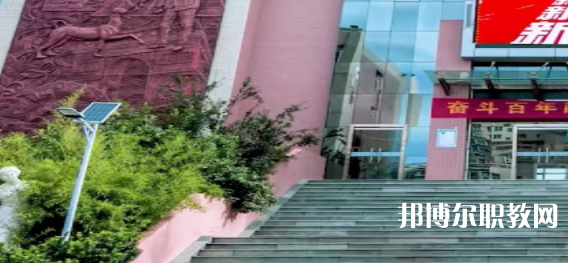 石家莊美術(shù)職業(yè)學(xué)校地址，乘車(chē)路線