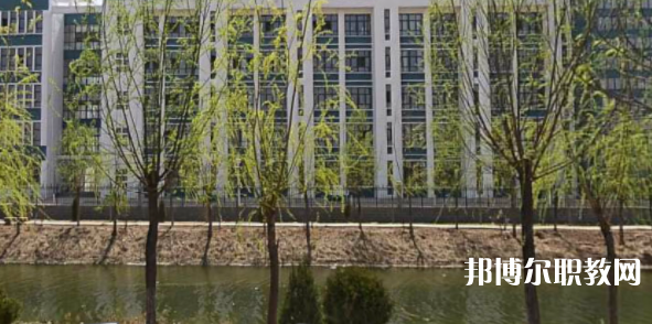 南宮市職業(yè)技術(shù)教育中心地址，乘車路線
