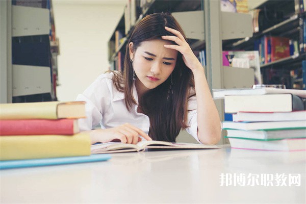 上海哪里的中職學(xué)校能讀醫(yī)藥加工專(zhuān)業(yè)