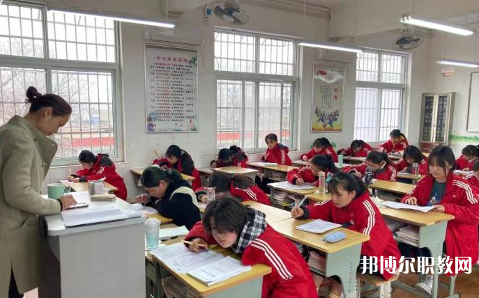 2023開封市第一職業(yè)中等專業(yè)學(xué)校招生計(jì)劃 招生人數(shù)是多少(附要求、條件、對(duì)象)
